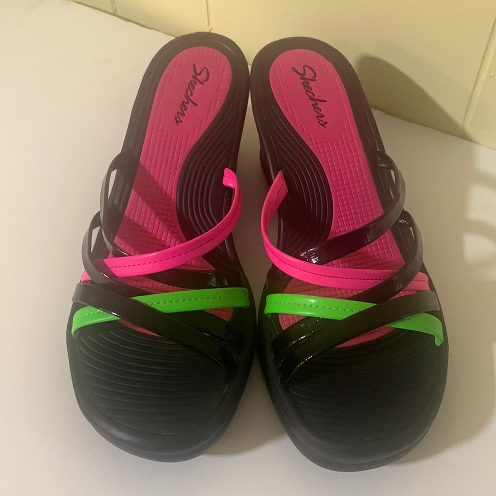 Sketchers like new size 8